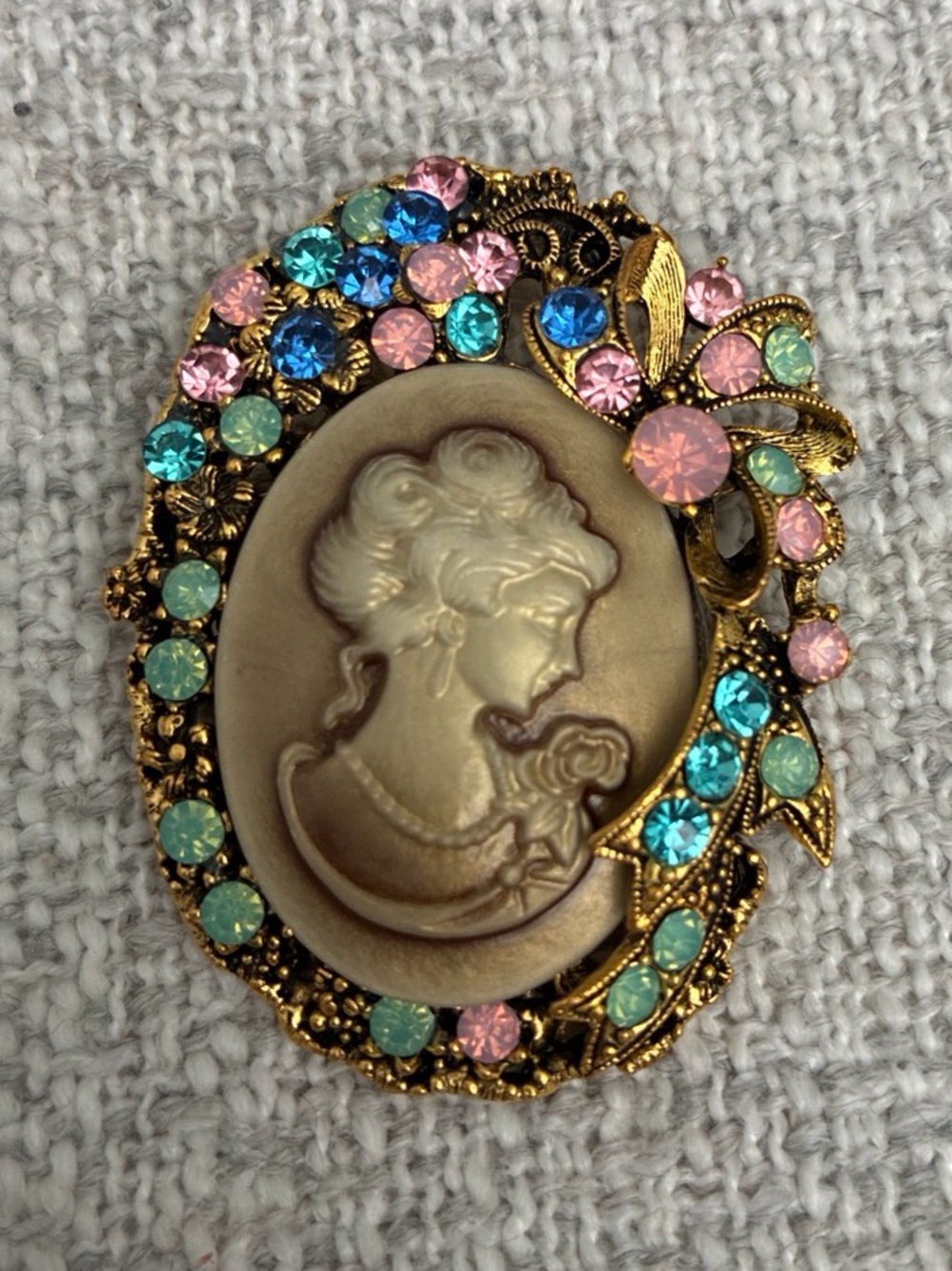 Vintage-Inspired Pink & Turquoise Cameo Brooch/Pendant